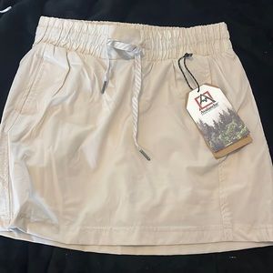 Avalanche beige skirt
